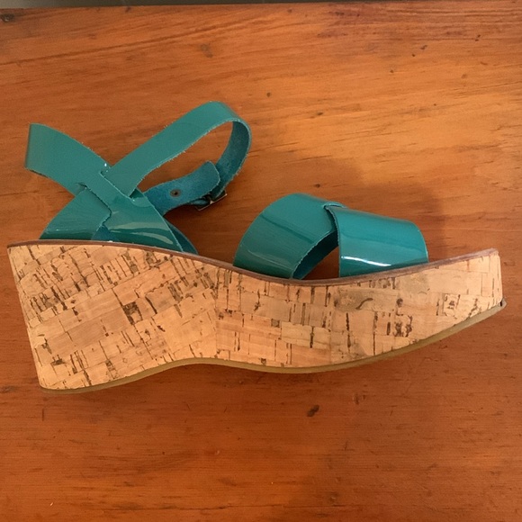 Kork-Ease Ava cork platforms with bright shiny turquoise upper. - Picture 3 of 12